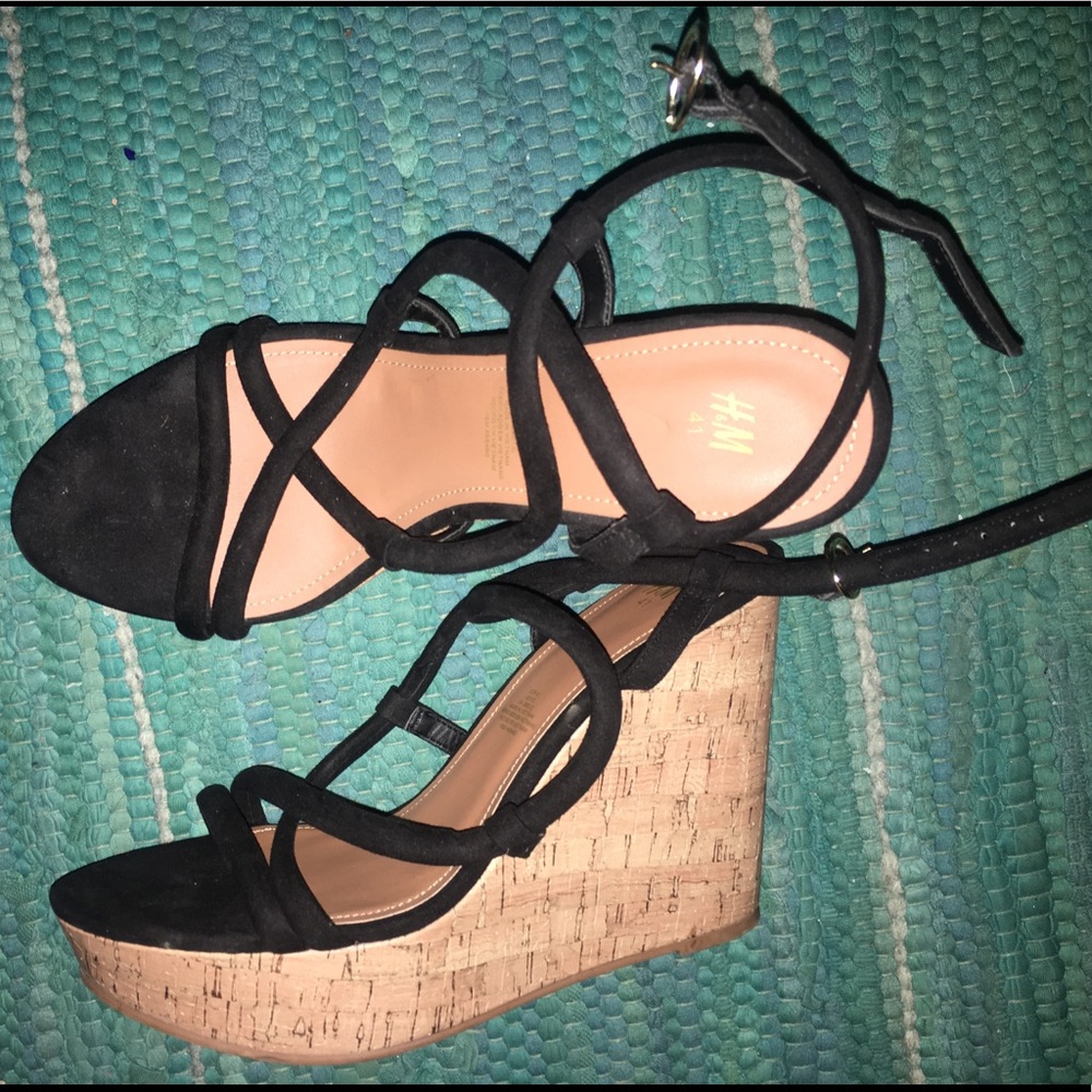 Black H&M strappy wedge